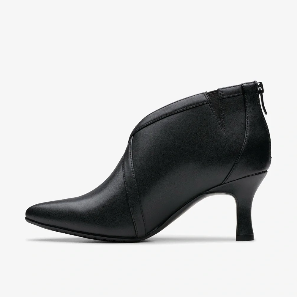 Clarks Women's Kataleyna Sol Black Leather